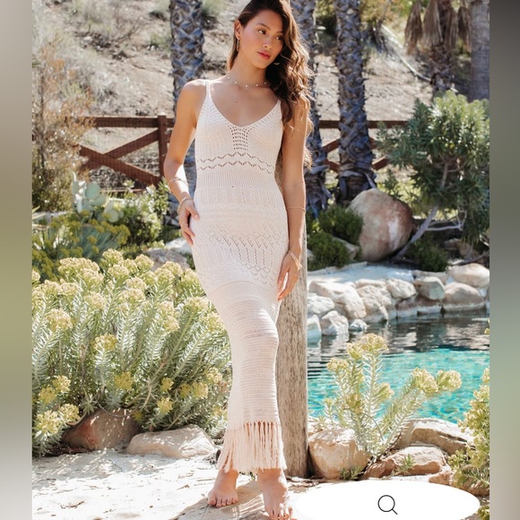 Vici Dresses & Skirts - Vici crochet midi dress